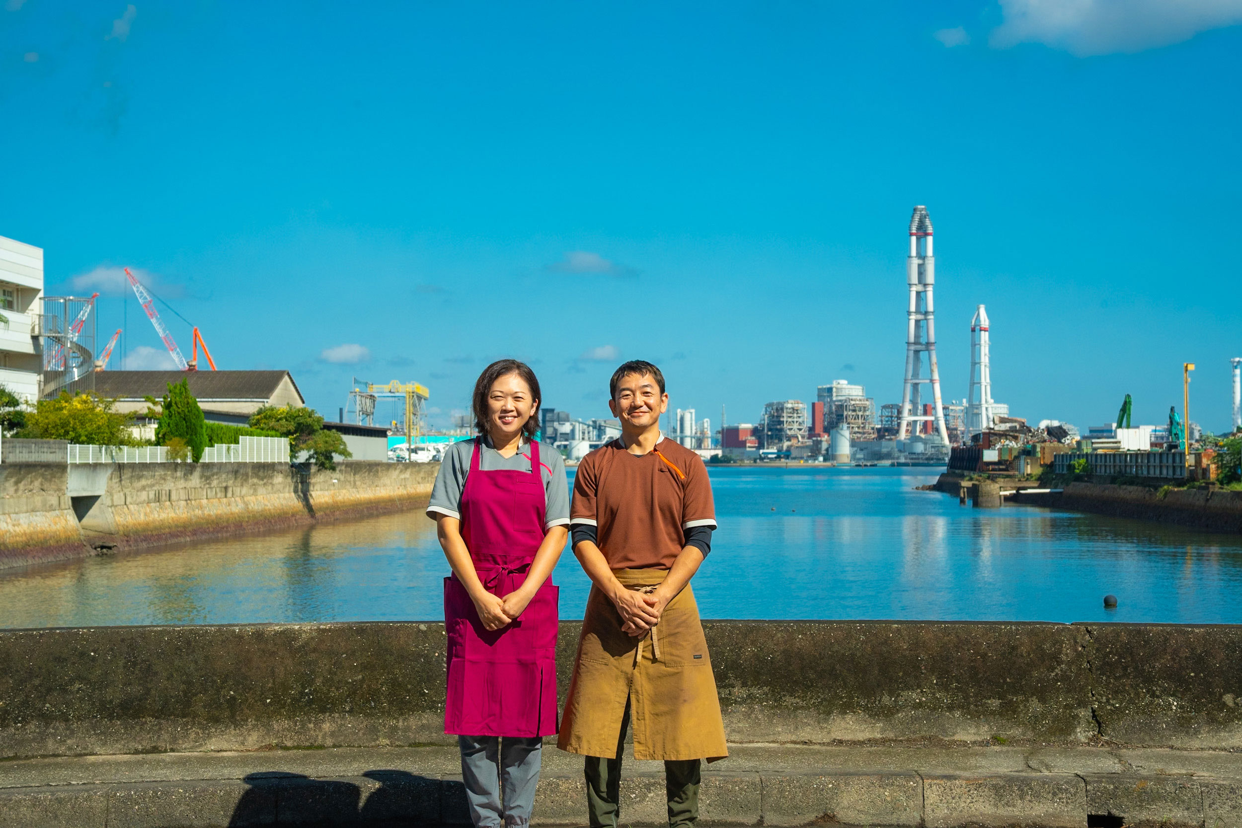 美咲旅館・ビジネスホテル美咲で皆さまをお迎えするスタッフ2人